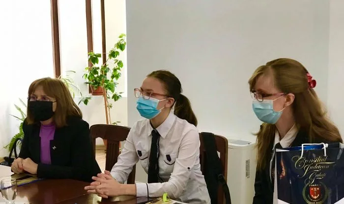 Consiliul Județean Galați încurajează performanța: Două eleve sunt sprijinite financiar să participe la un concurs din Franța