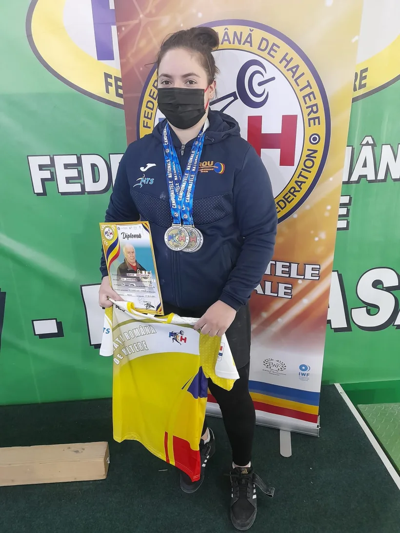 Cinci titluri de campioni naţionali pentru halterofilii gălăţeni Alexandra Alexe şi Costel Carp