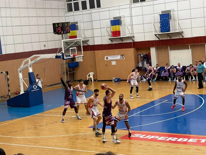 Baschetbaliştii de la CSM Galaţi s-au trezit prea târziu