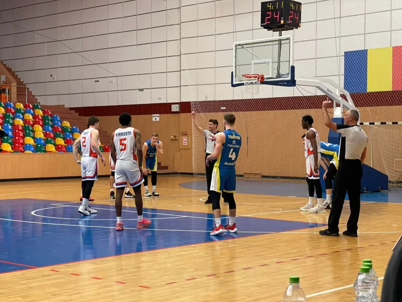 Baschetbaliştii de la CSM Galaţi au pierdut în overtime cu Sibiul