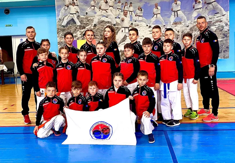 Salbă bogată de aur, argint şi bronz pentru micii karateka gălăţeni de la Kodo, Meikyo şi CSM