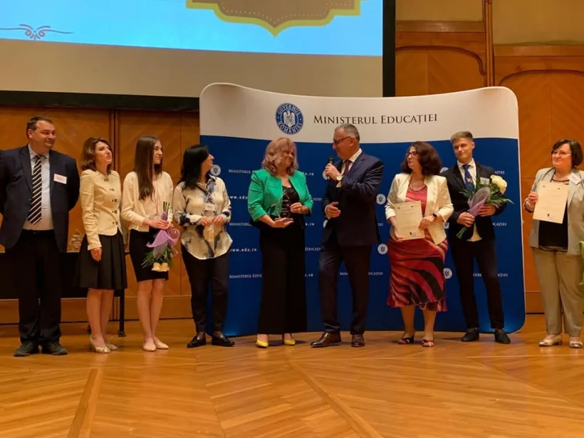 Liceul de Turism și Alimentație "Dumitru Moțoc" și Școala Gimnazială "Constantin Gh. Marinescu"din Galați au primit premiile pentru obținerea titlului de Școală Europeană!
