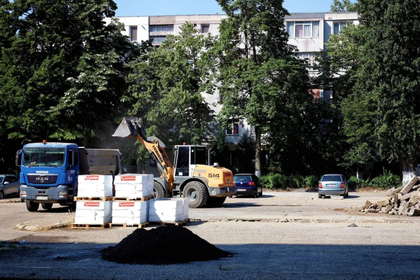 Continuă lucrările de modernizare în cartierele Galațiului