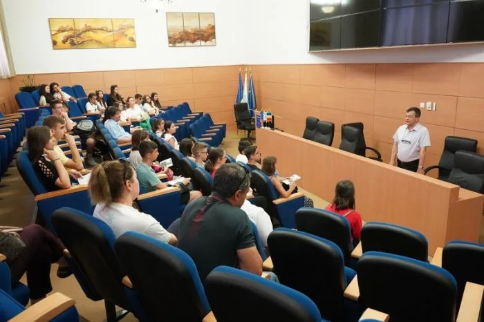Elevi din Ialomița, în vizită la Universitatea „Dunărea de Jos” din Galați