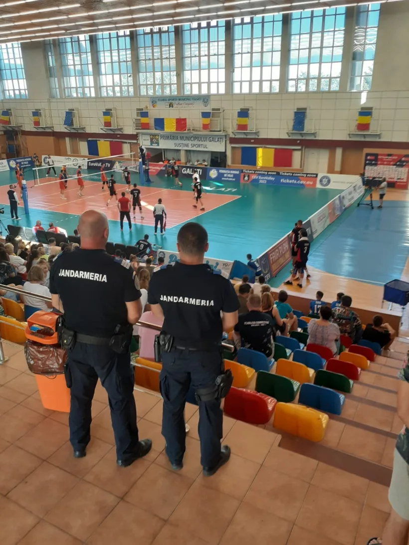 Un suporter s-a ales cu dosar penal pentru că a asistat la un meci de volei