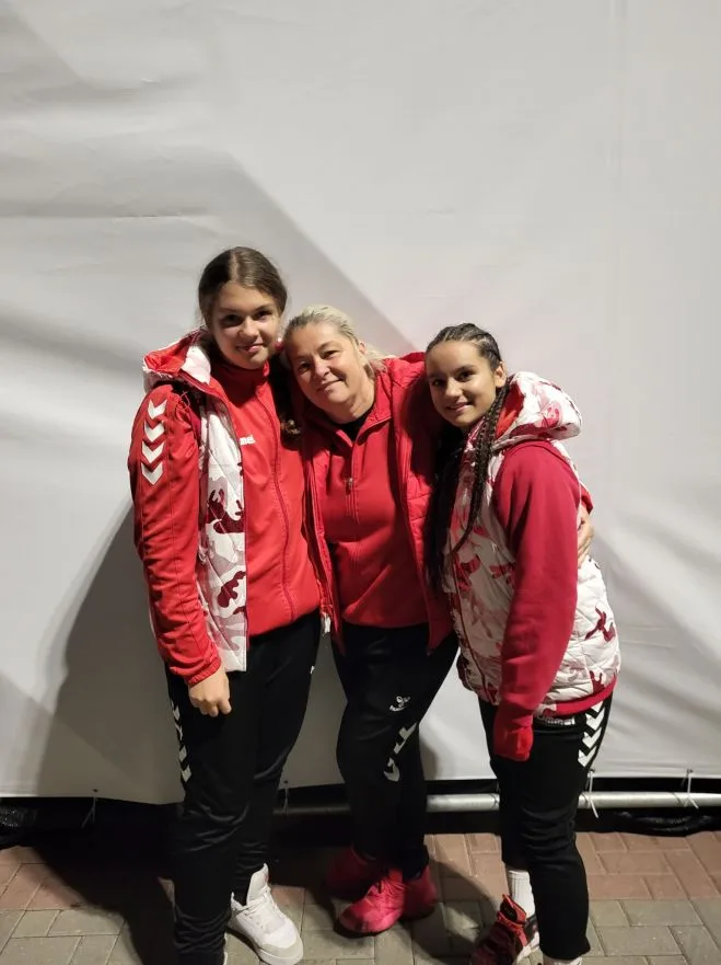 Olimpicele Adnana Ancerencu, Laura Mazilu şi Ana Maria Gavrilă vor juca pentru România