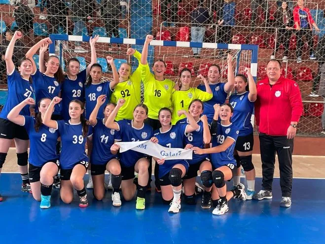 Nepoatele şi nepoţelele au învins olimpicele