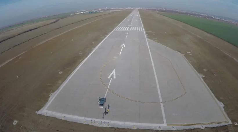 Două firme din Galați, contract pentru prelungirea pistei aeroportului din Oradea