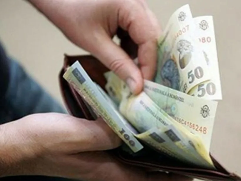 De la 1 ianuarie 2023, cresc salariul minim şi punctul de pensie