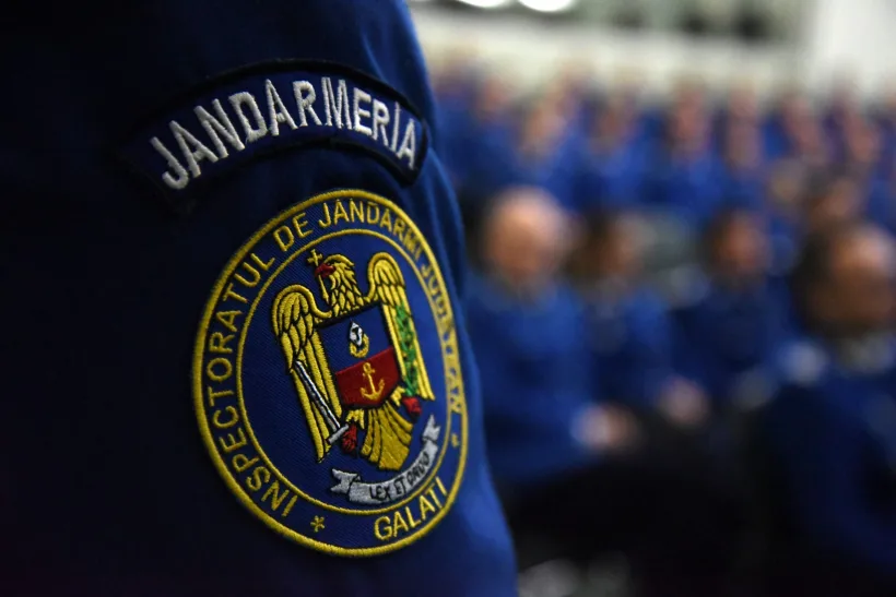 Peste 100 de jandarmi și polițiști, mobilizați la Iarmarocul Moldovenesc din Tecuci. Ce nu au voie vizitatorii să aducă în târg